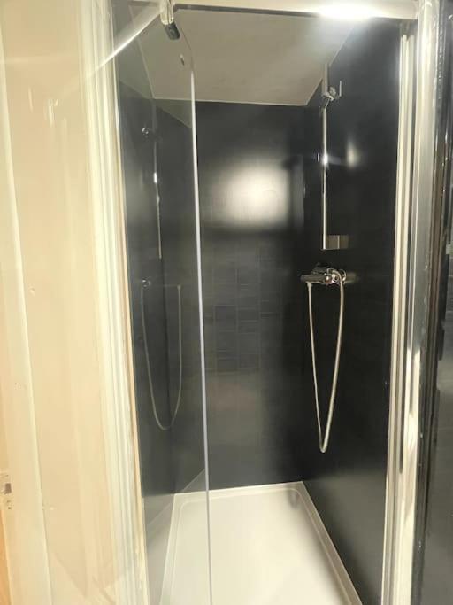 Adorable 1-Bedroom Entire Place With Free Parking Cambridge  Exterior photo